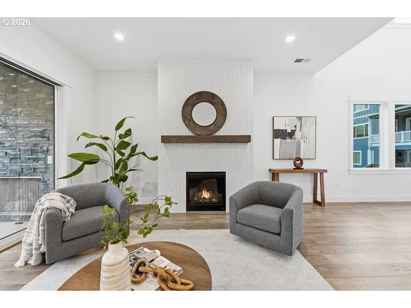 $1,275,000 | 7741 Northwest Ladybug Place, Portland, OR 97229