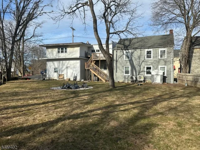 $1,575 | 336 Greenwich Street, Stewartsville, NJ 08886