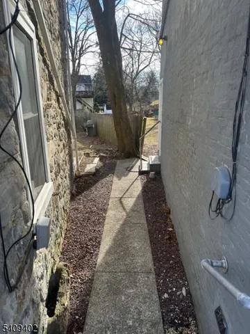 $1,575 | 336 Greenwich Street, Stewartsville, NJ 08886