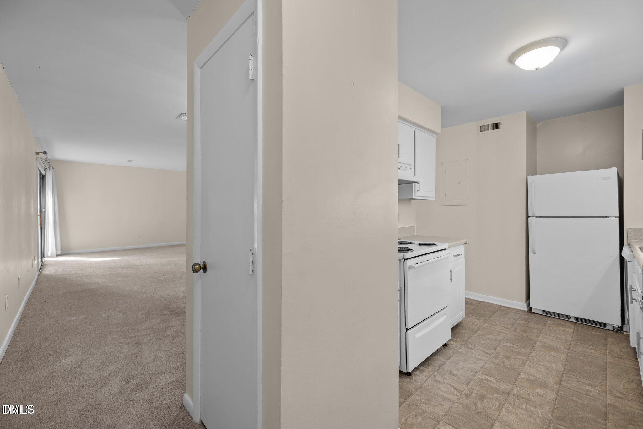 667 Pine Ridge Place Raleigh, NC 27609 - Photo 3 of 17 667.4