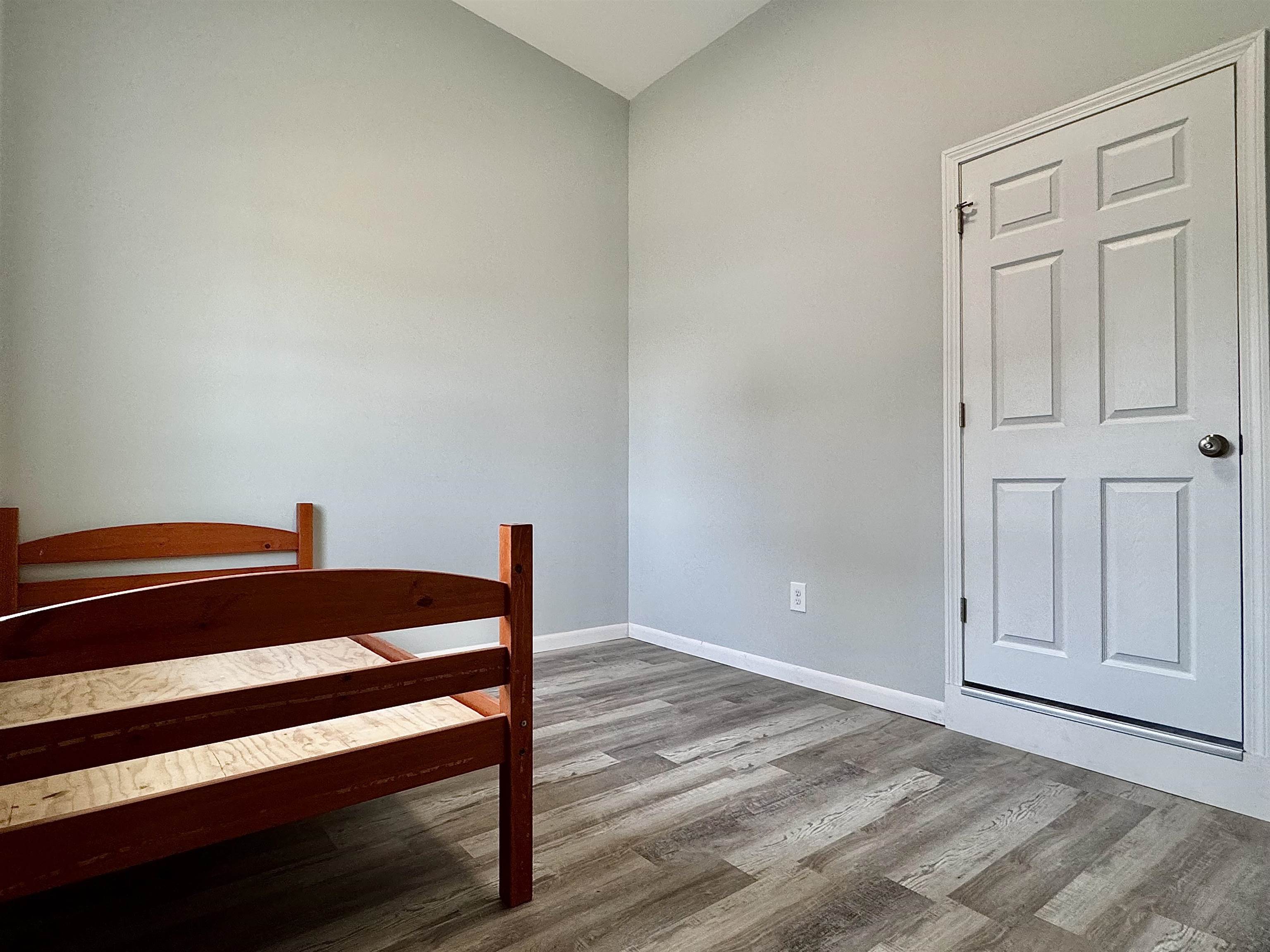 73 Pond Street Newport, VT 05855 - Photo 11 of 23