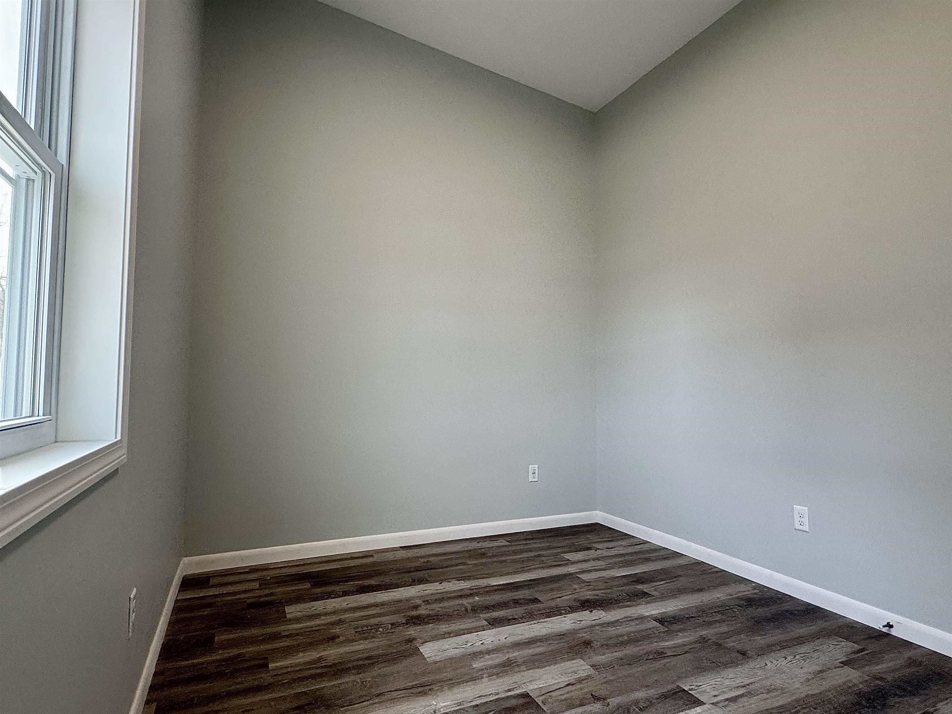 73 Pond Street Newport, VT 05855 - Photo 12 of 23