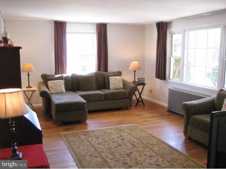 115 Gallagher Road Wayne, PA 19087 - Photo 5 of 16 Living Room