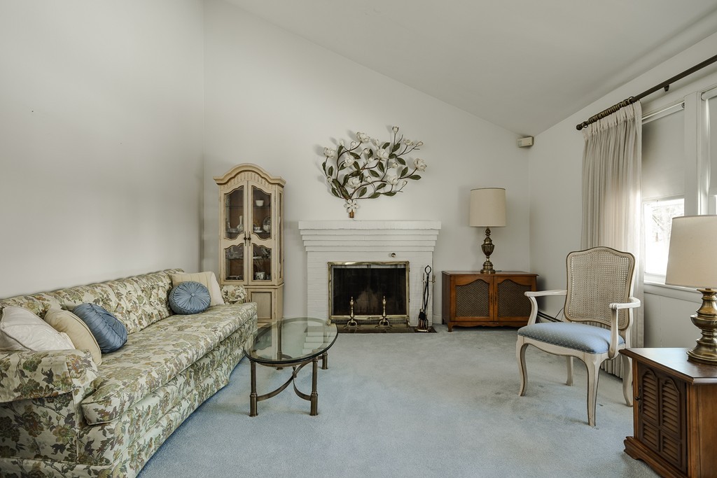 7 Cheryl Road Natick, MA 01760 - Photo 2 of 18 Gallery Image 2