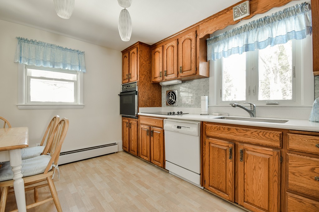 7 Cheryl Road Natick, MA 01760 - Photo 3 of 18 Gallery Image 3
