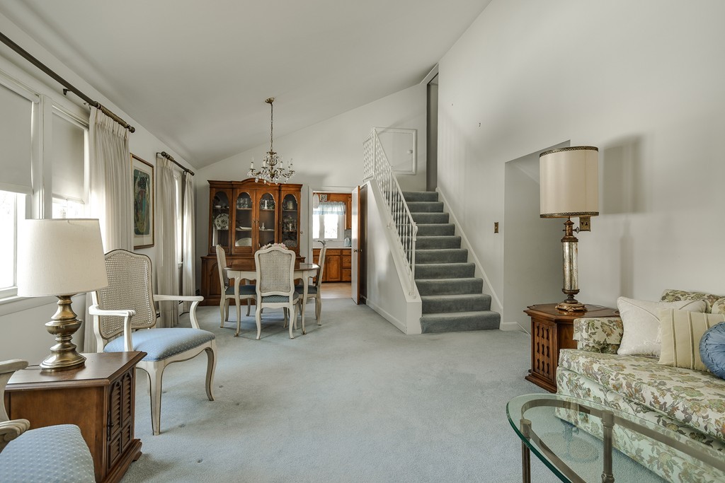 7 Cheryl Road Natick, MA 01760 - Photo 4 of 18 Gallery Image 4