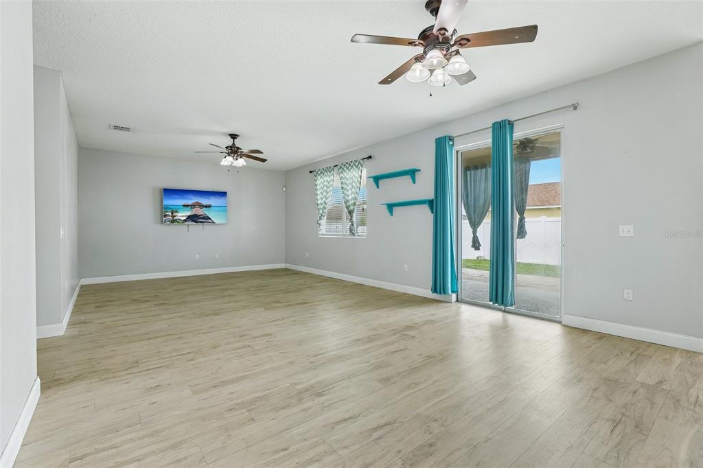 4362 Sun Center Road Mulberry, FL 33860 - Photo 11 of 44 Gallery Image 11