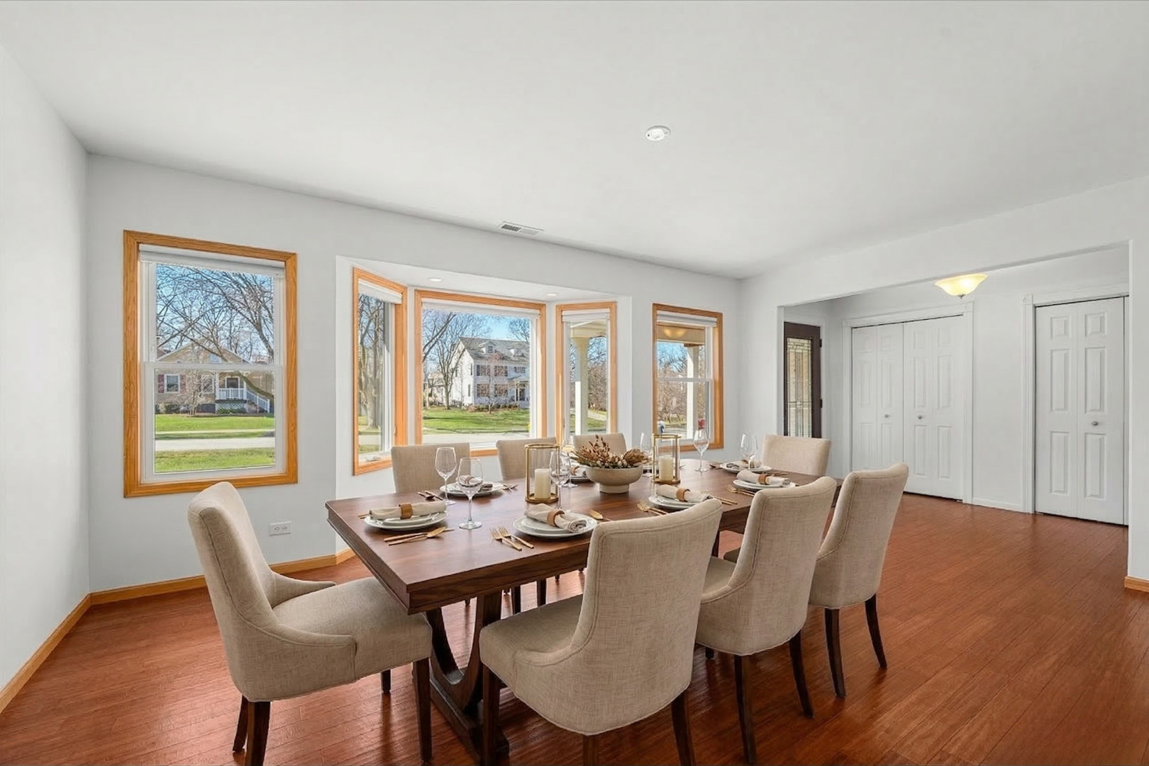 4027 Glendenning Road Downers Grove, IL 60515 - Photo 4 of 30