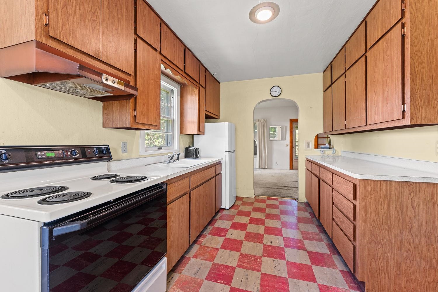 426 4th Street Baraboo, WI 53913 - Photo 5 of 21