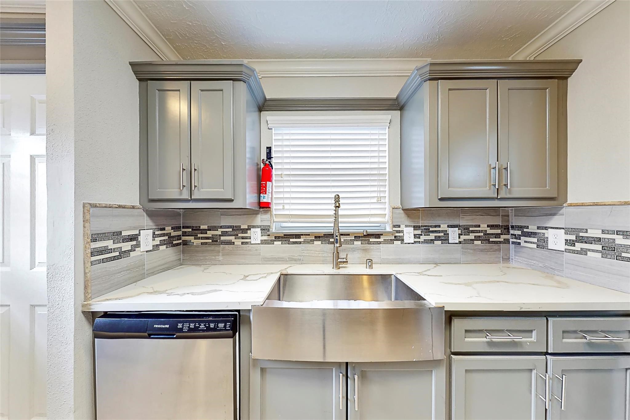 7825 Cook Road Houston, TX 77072 - Photo 5 of 13