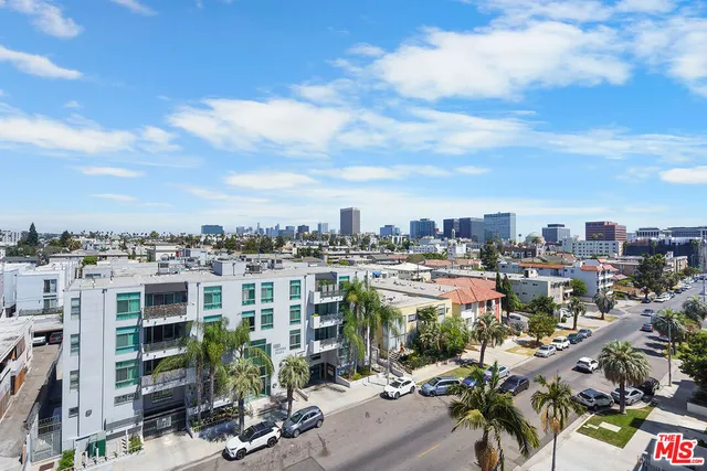$950,000 | 321 South Oxford Avenue, Unit 303, Los Angeles, CA 90020