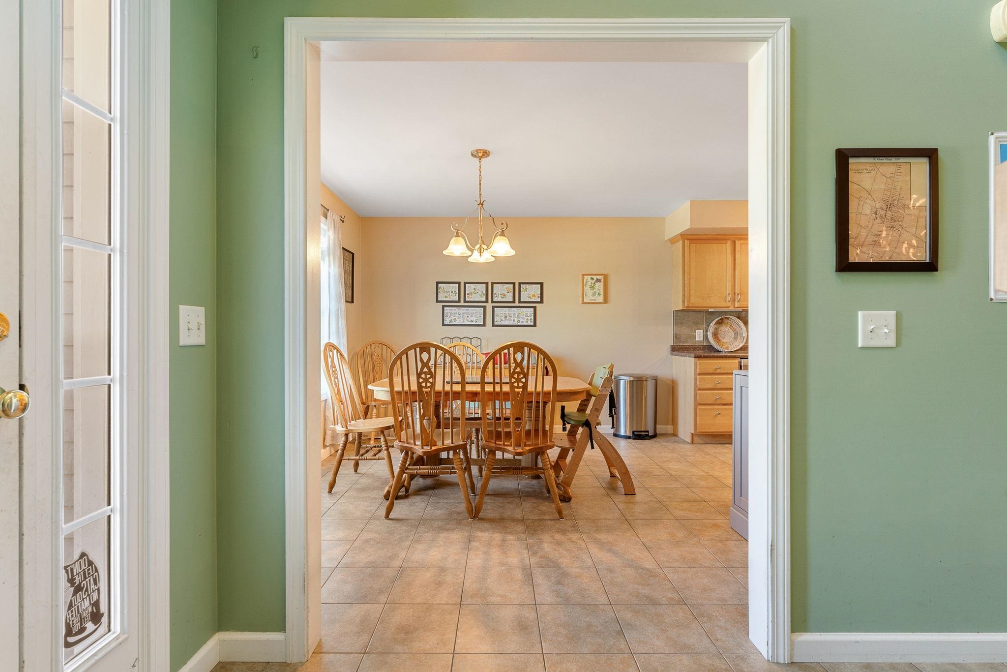 13 Asia Lane St. Albans, VT 05478 - Photo 5 of 45