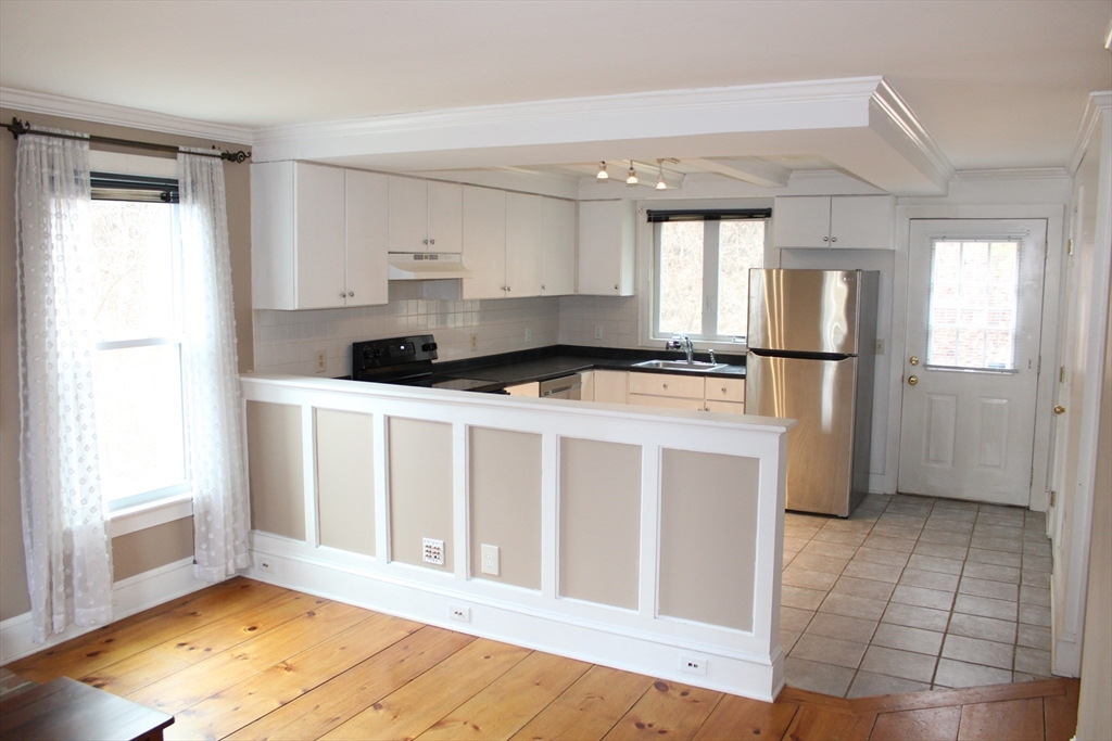 1430 Russell Road, Unit 24 Westfield, MA 01085 - Photo 3 of 12 Gallery Image 3
