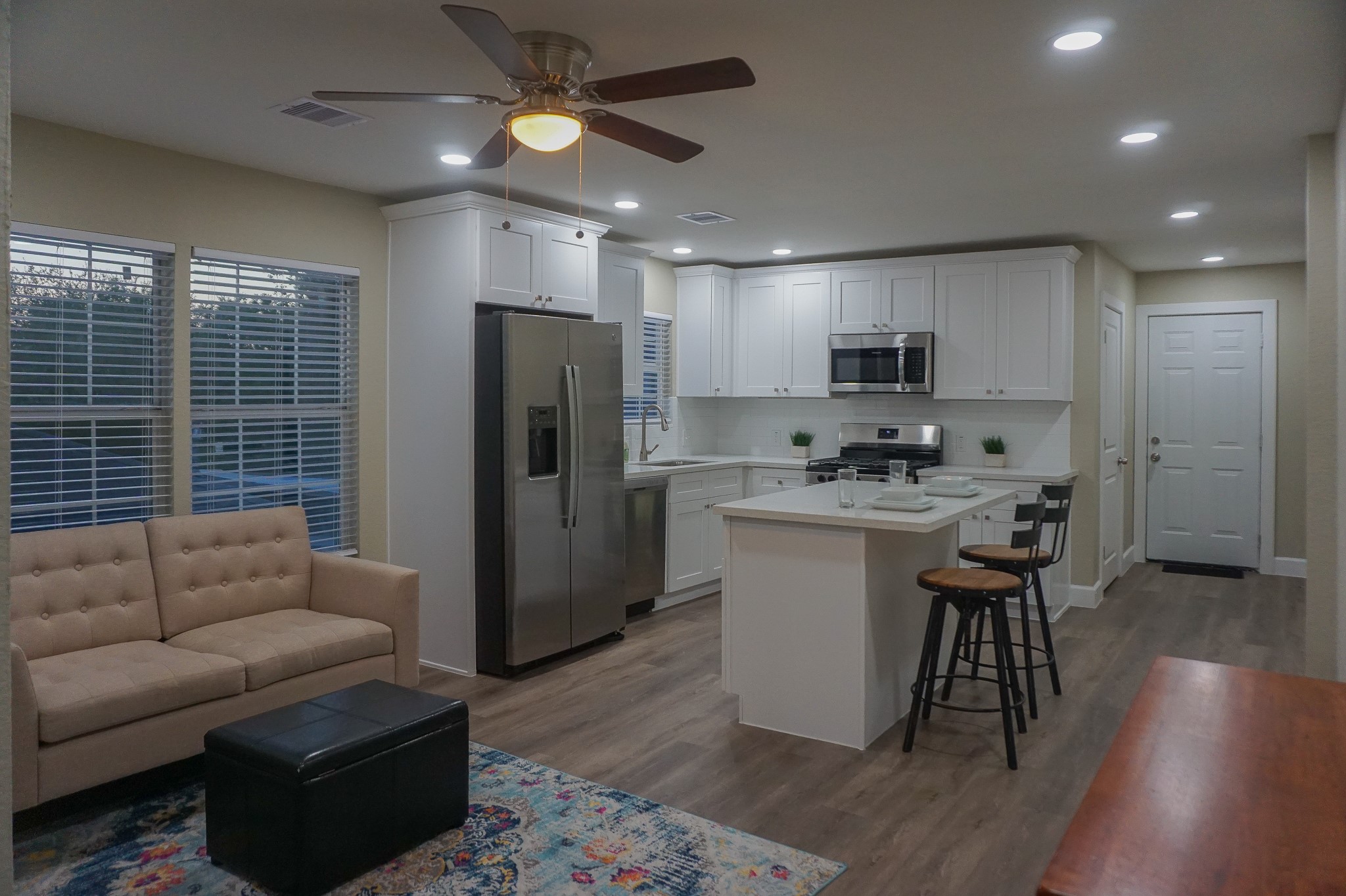 3703 Market Street, Unit 2 Houston, TX 77020 - Photo 1 of 13 Fully furnished open living and kitchen area.
