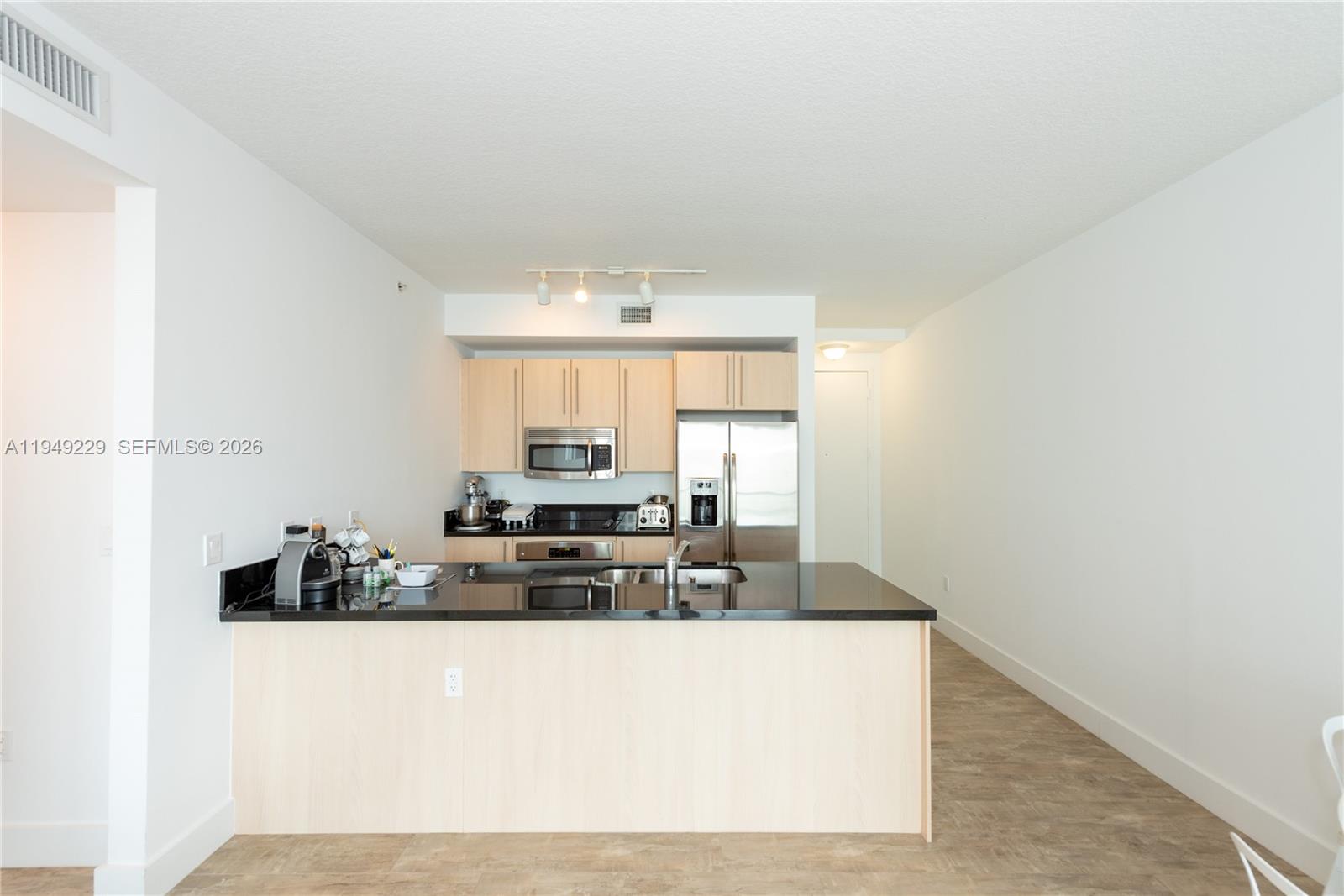 79 Southwest 12th Street, Unit 1911S Miami, FL 33130 - Photo 8 of 28