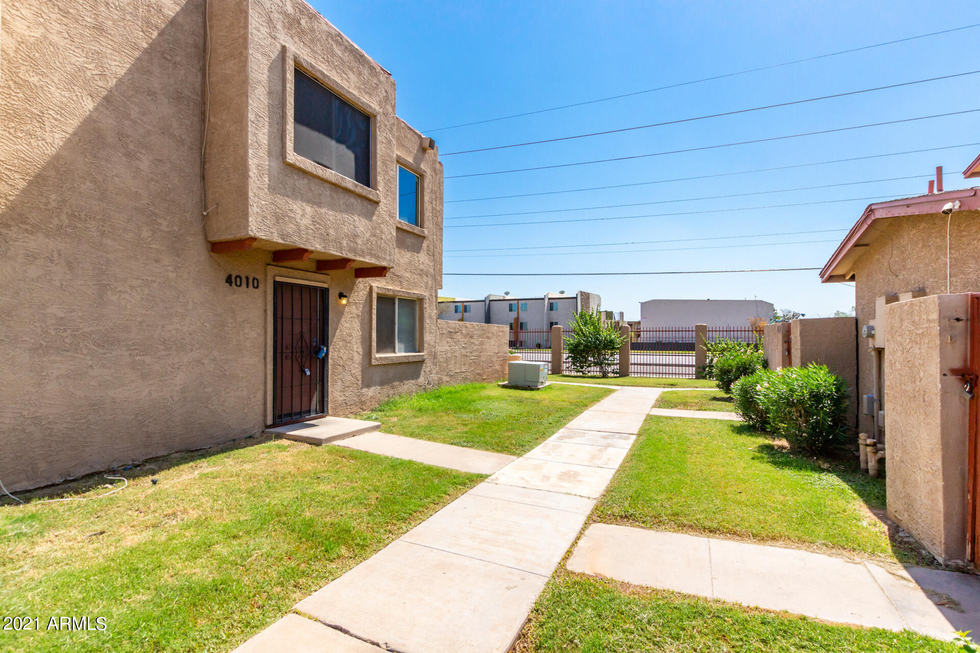 4010 West Camelback Road Phoenix, AZ 85019 - Photo 2 of 30 Grassy entry
