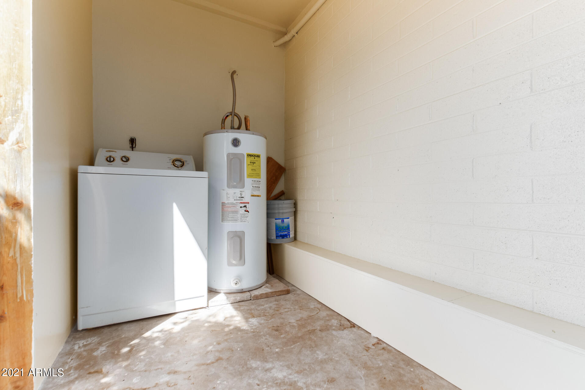 4010 West Camelback Road Phoenix, AZ 85019 - Photo 26 of 30 Large walk-in laundry/storage