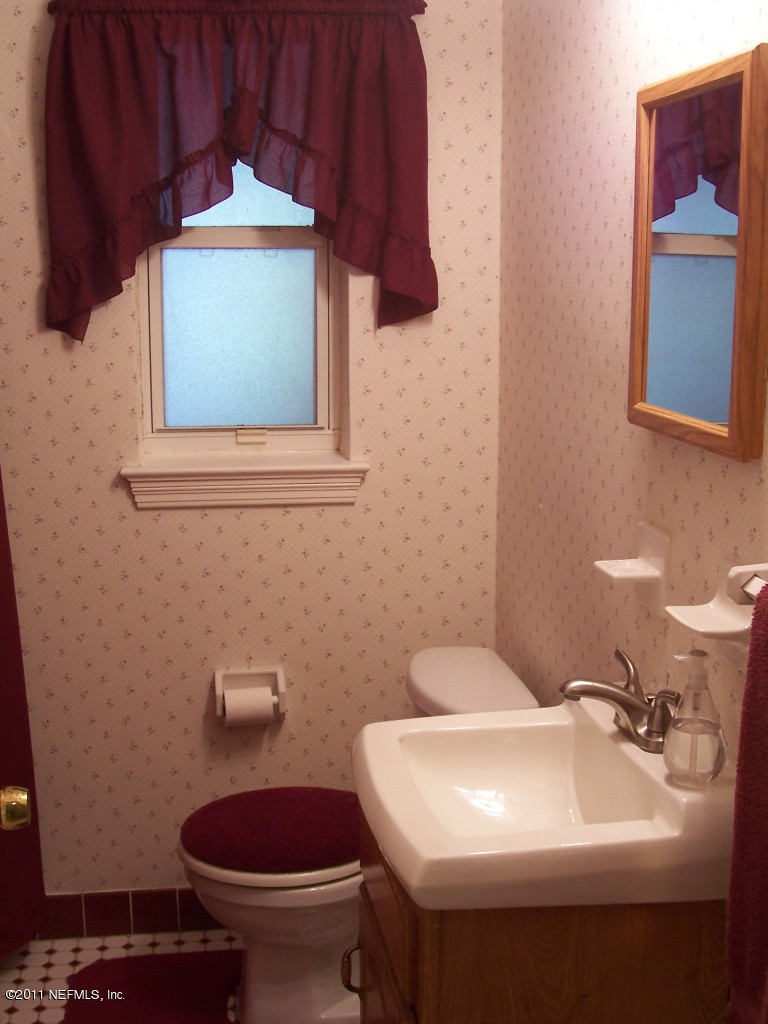 630 Glynlea Road Jacksonville, FL 32216 - Photo 12 of 19 BATH-2