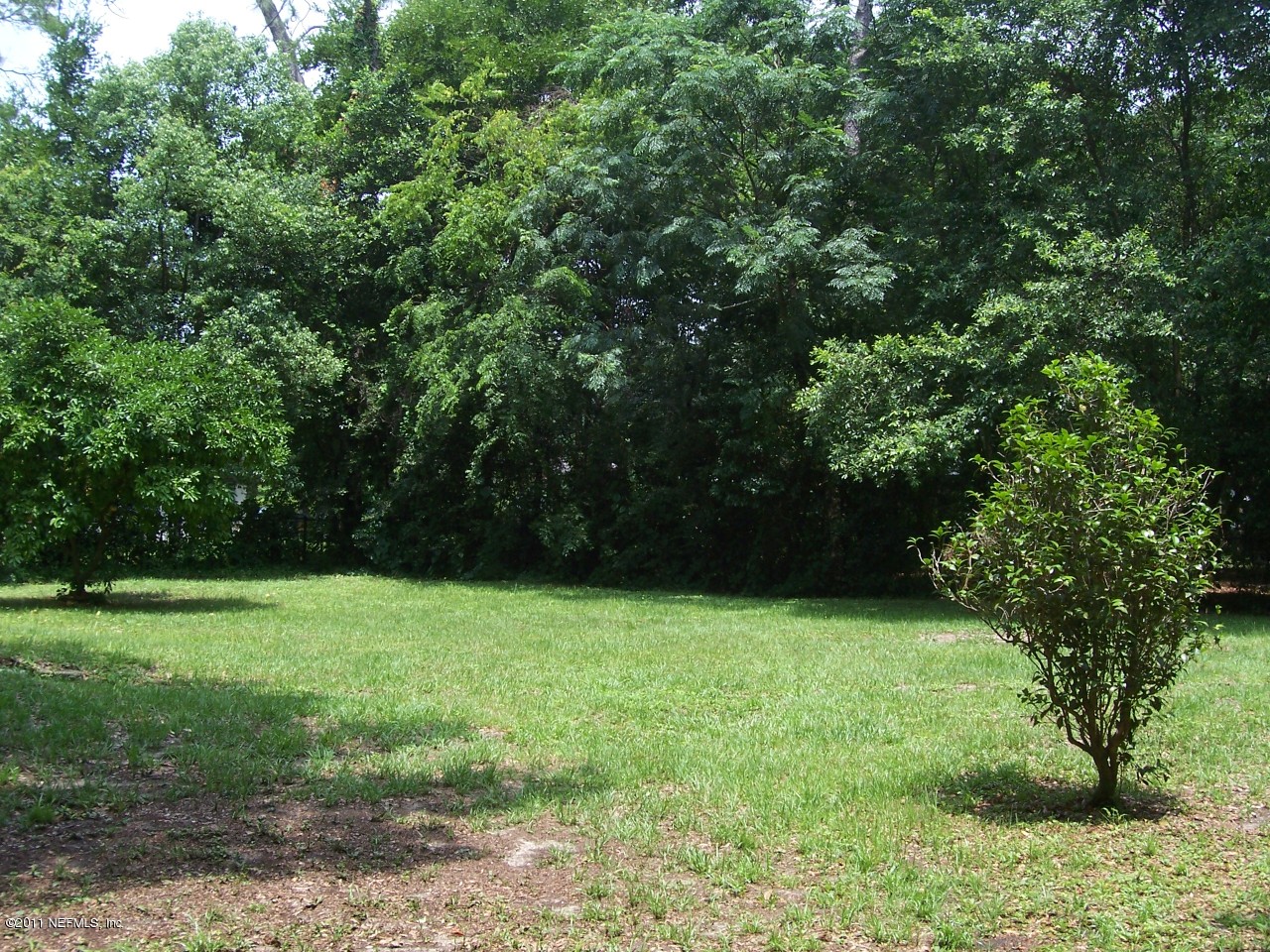 630 Glynlea Road Jacksonville, FL 32216 - Photo 16 of 19 BIG BACK YARD