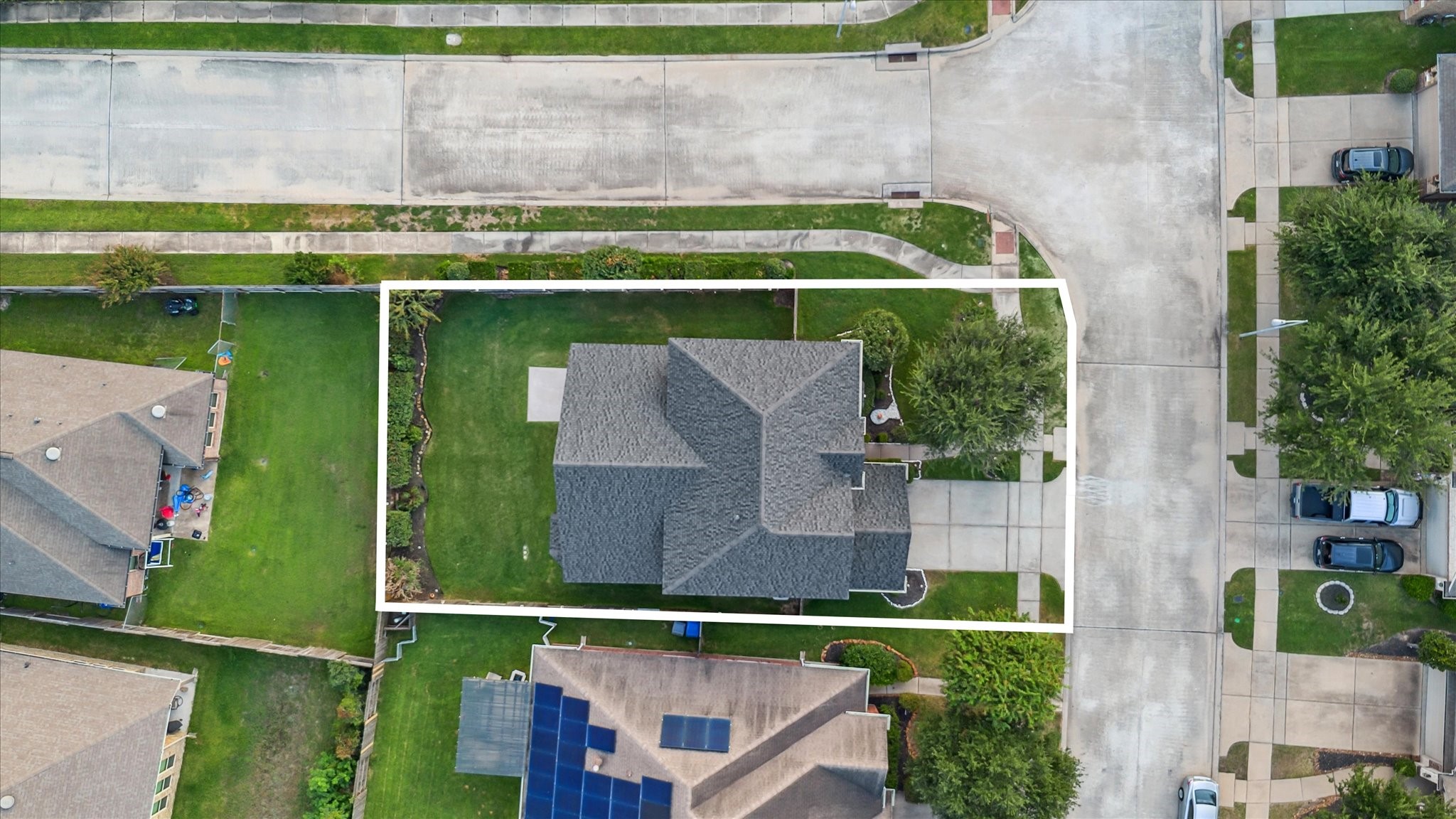 7023 Sliding Rock Circle Spring, TX 77379 - Photo 32 of 39 an aerial view of a house with a yard and a fountain