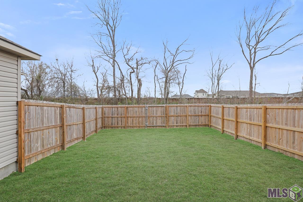 2710 South Roth Avenue Gonzales, LA 70737 - Photo 3 of 19 Gallery Image 3