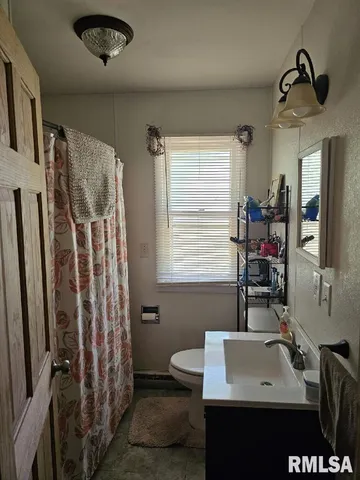 $190,000 | 3638-84 84th, Thomson, IL 61285