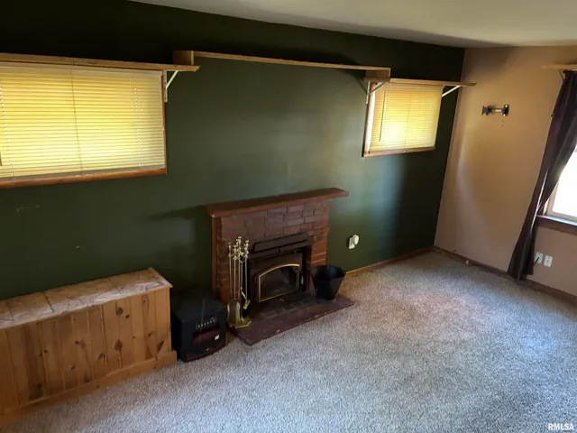 $190,000 | 3638-84 84th, Thomson, IL 61285