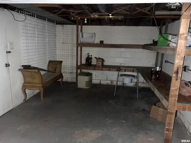 $190,000 | 3638-84 84th, Thomson, IL 61285