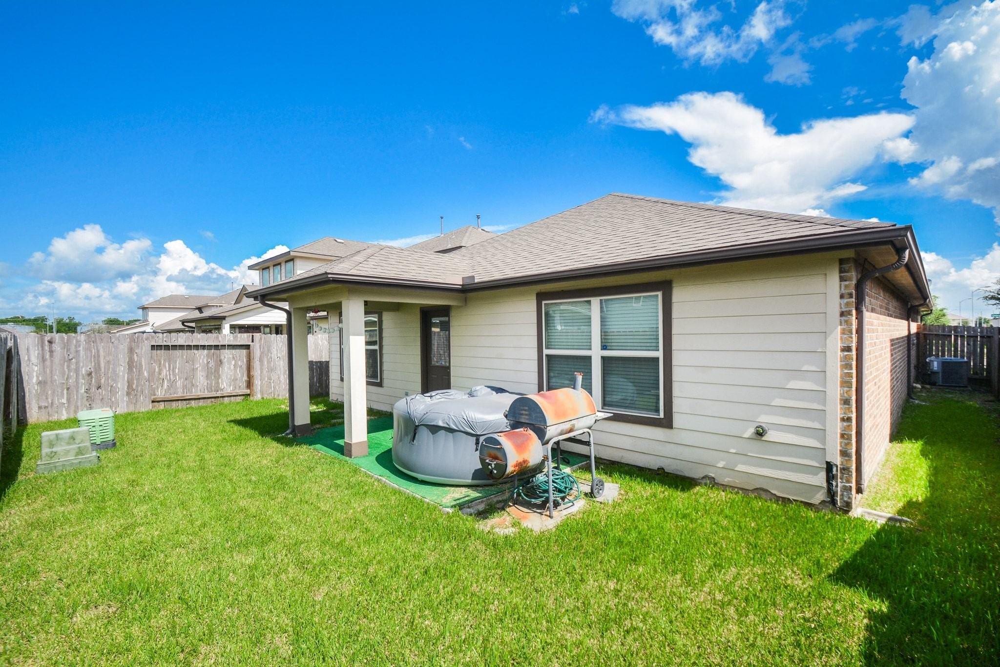 342 Glencarry Trail Rosharon, TX 77583 - Photo 4 of 21 Gallery Image 4