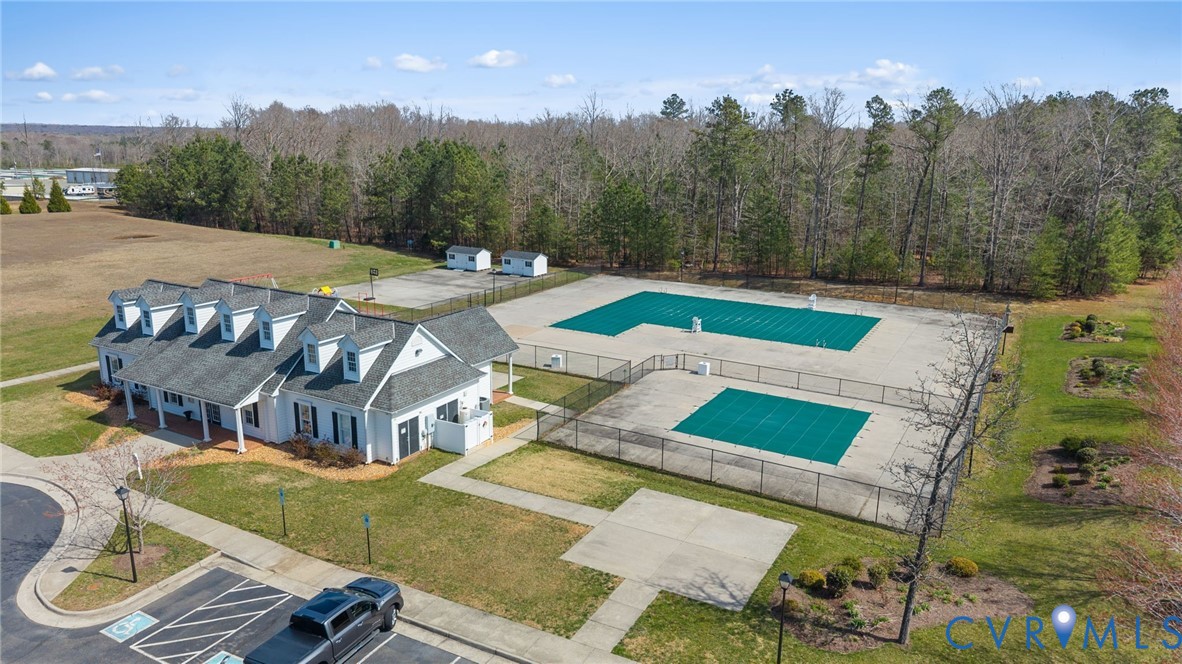 2110 Chaucer Court Aylett, VA 23009 - Photo 5 of 40 a view of yard with patio