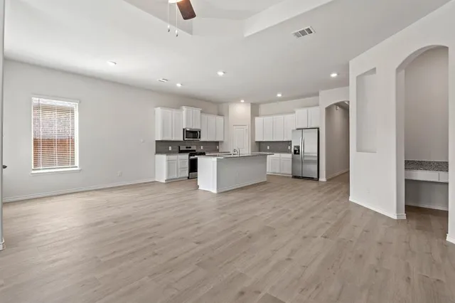 $2,300 | 2140 Hunter Lane, Anna, TX 75409