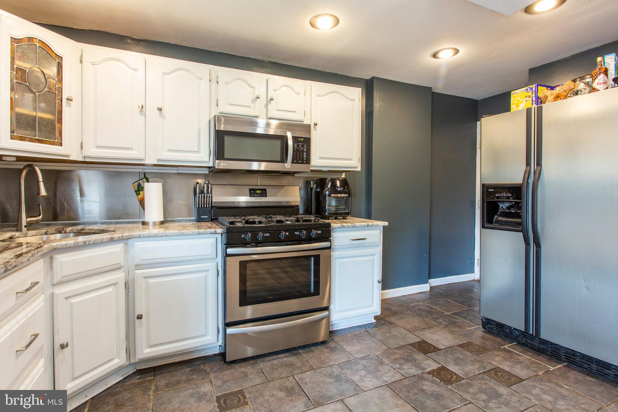 1905 Fowler Road Folcroft, PA 19032 - Photo 8 of 23