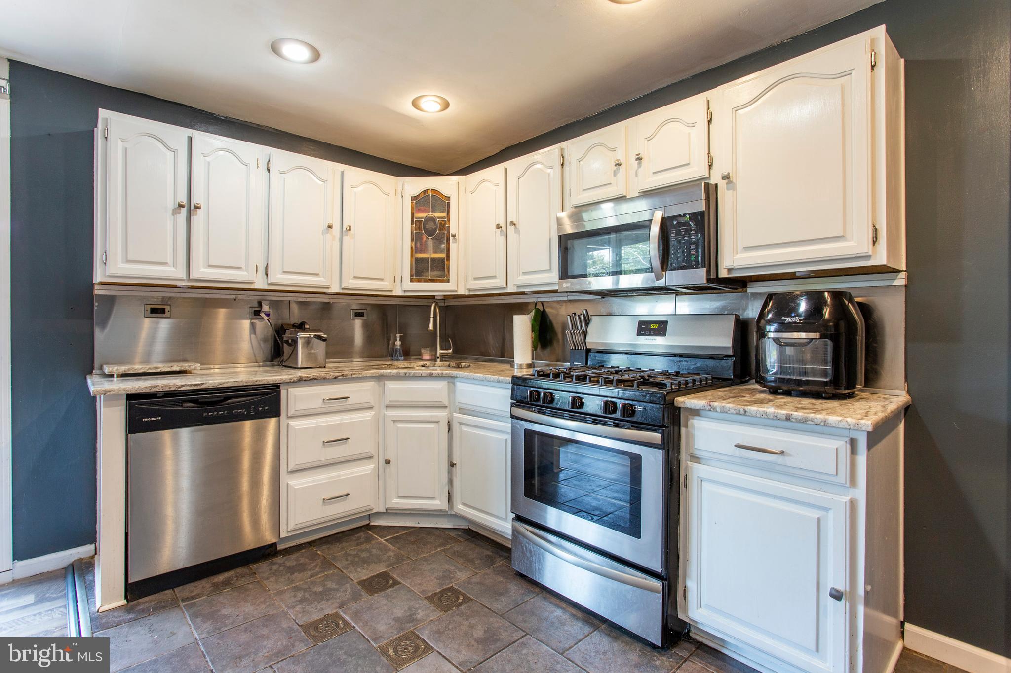 1905 Fowler Road Folcroft, PA 19032 - Photo 10 of 23