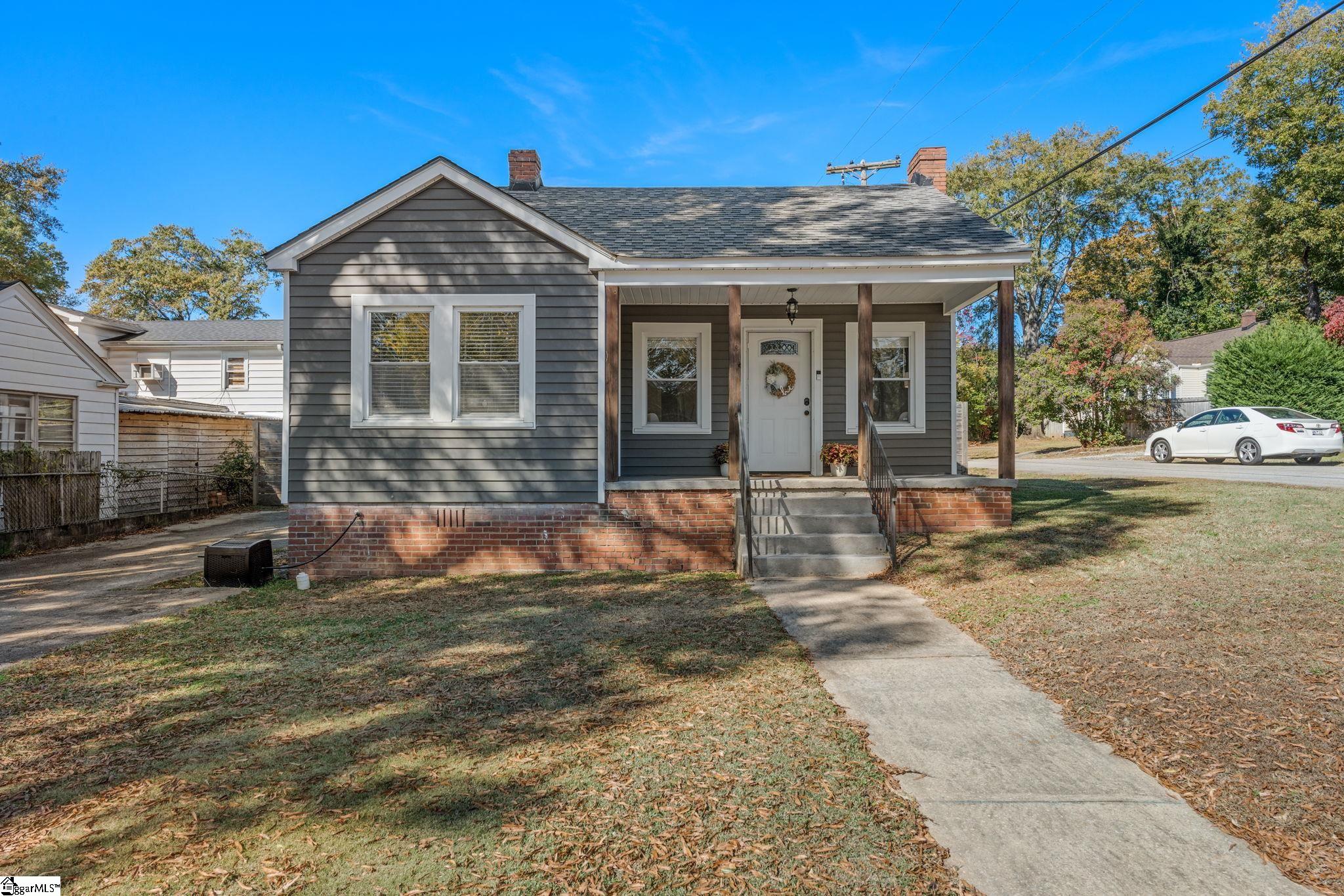 623 Perry Road Greenville, SC 29609 - Photo 1 of 34 Gallery Image 1