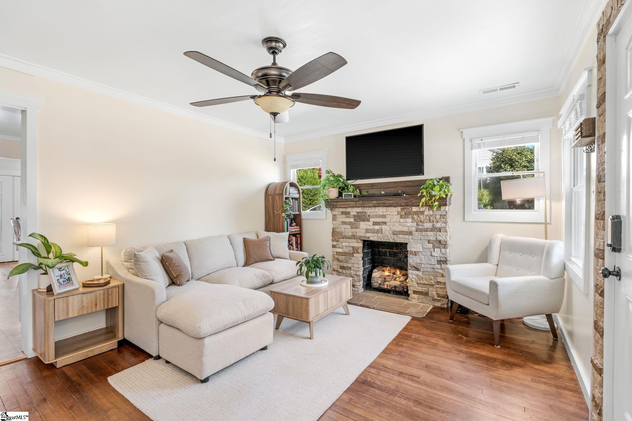 623 Perry Road Greenville, SC 29609 - Photo 6 of 34 Gallery Image 6