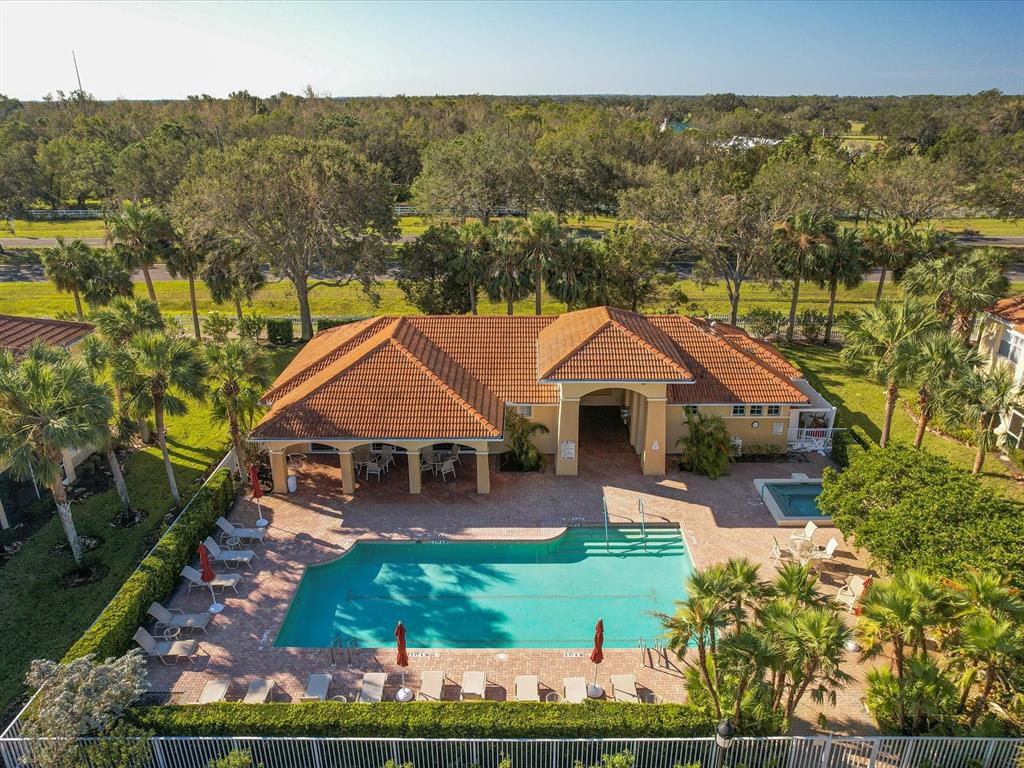 8406 Wethersfield Run, Unit 104 Lakewood Ranch, FL 34202 - Photo 38 of 48