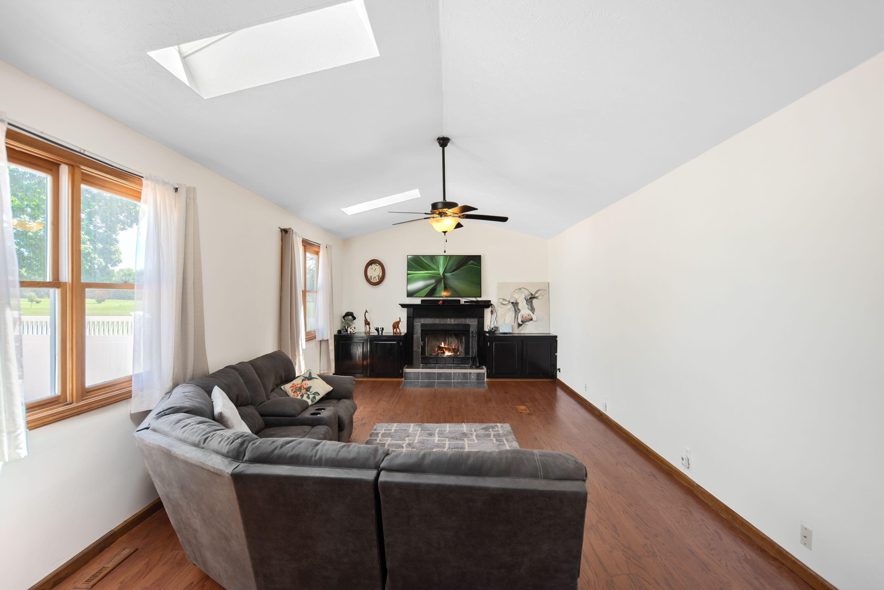 6983 East Division Road Mill Creek, IN 46365 - Photo 13 of 35 2996x2000