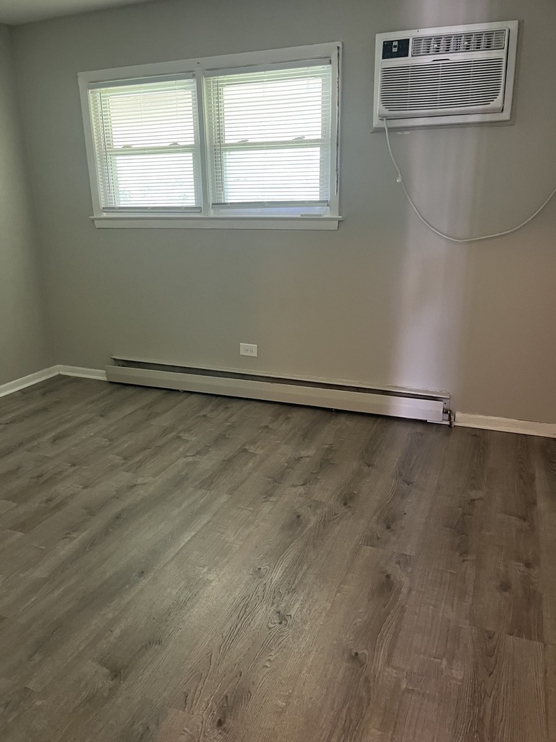 1340 North Main Street, Unit C16 Wheaton, IL 60187 - Photo 7 of 9