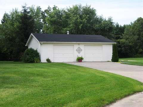 4222 South State Road Davison, MI 48423 - Photo 3 of 32 20366529-2.JPG