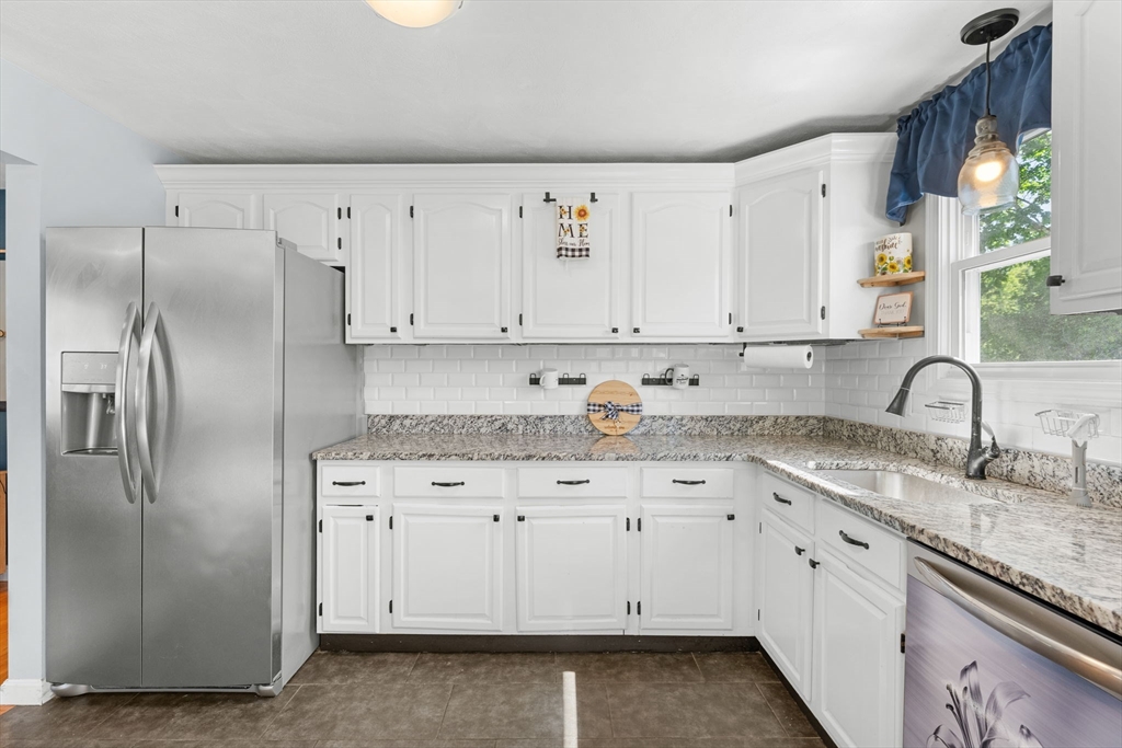 15 Old Farm Road Spencer, MA 01562 - Photo 10 of 42