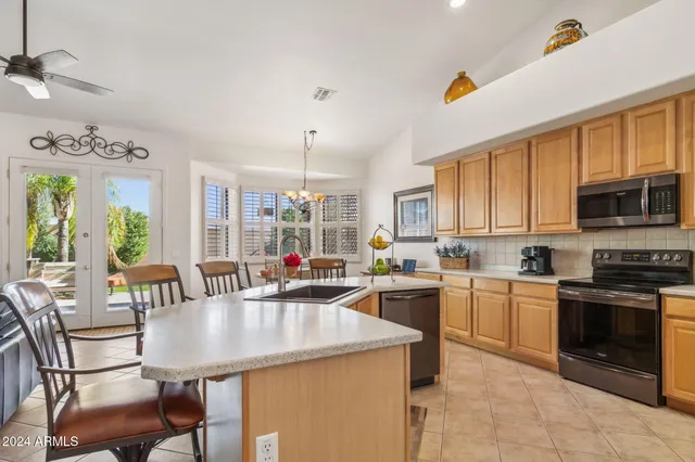 $5,000 | 27231 North 47th Street, Cave Creek, AZ 85331