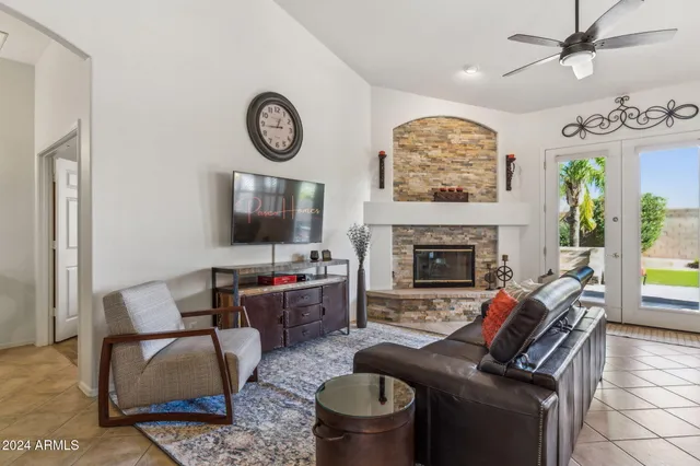 $5,000 | 27231 North 47th Street, Cave Creek, AZ 85331