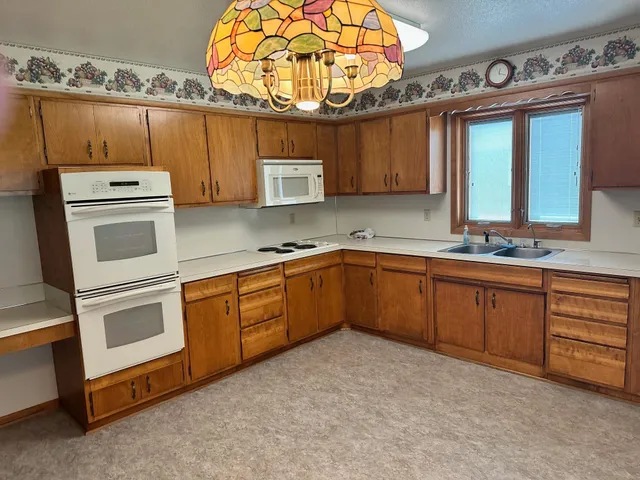 $235,000 | 3036 Queen Avenue, Slayton, MN 56172