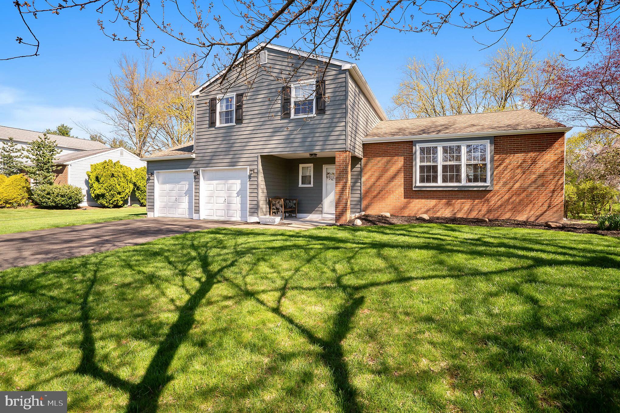 1285 Pebblebrook Road Warminster, PA 18974 - Photo 2 of 17 Gallery Image 2