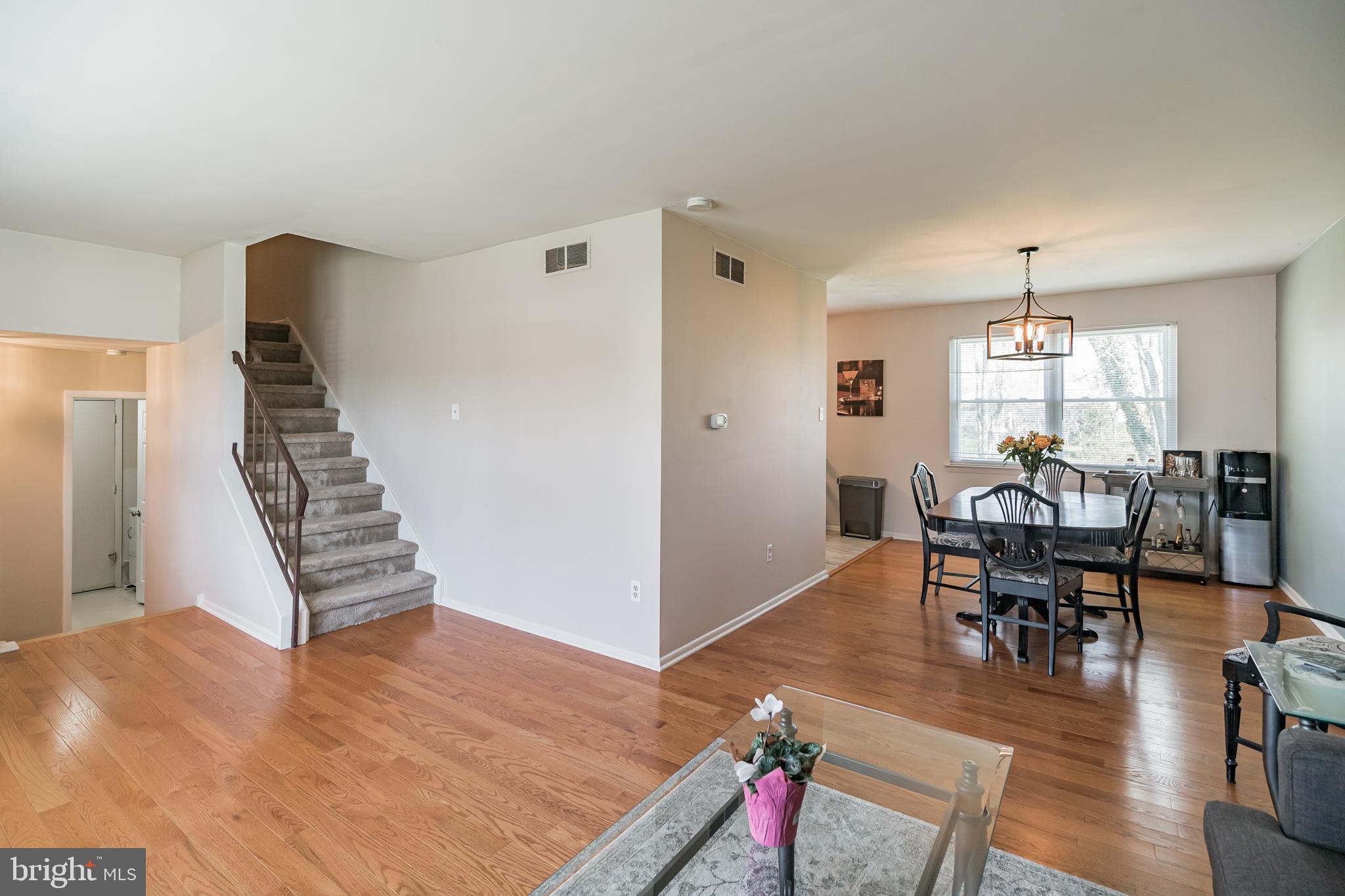 1285 Pebblebrook Road Warminster, PA 18974 - Photo 4 of 17 Gallery Image 4