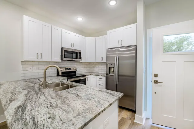 $1,975 | 108 Clearing Way, Valparaiso, FL 32580