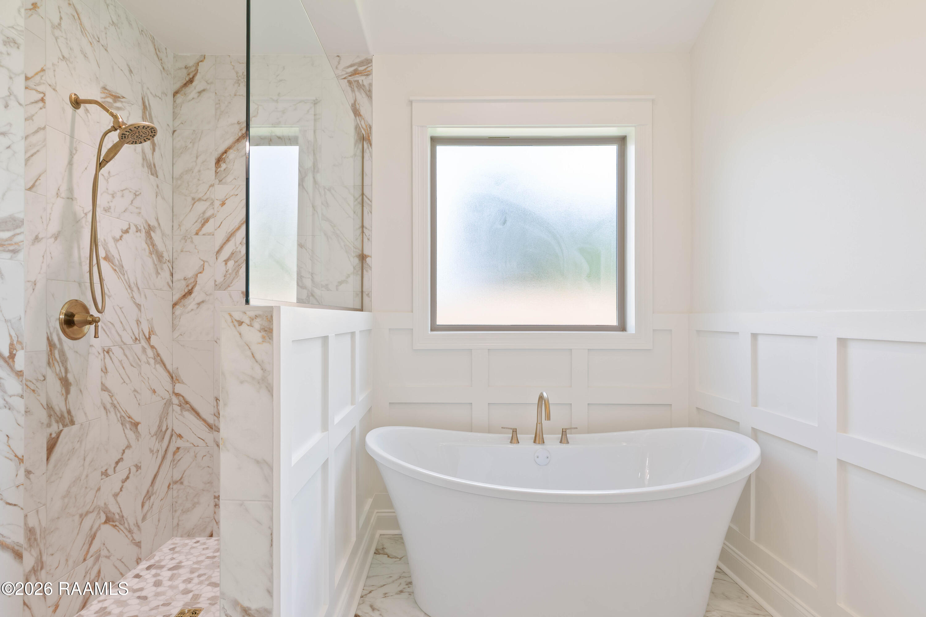 721 Whispering Meadows Road Broussard, LA 70518 - Photo 13 of 29 Primary Tub