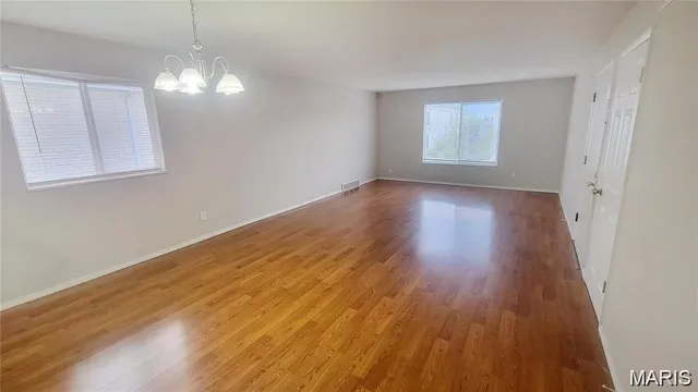 $189,900 | 12586 Chardin Place, Unit 4, St. Louis, MO 63128