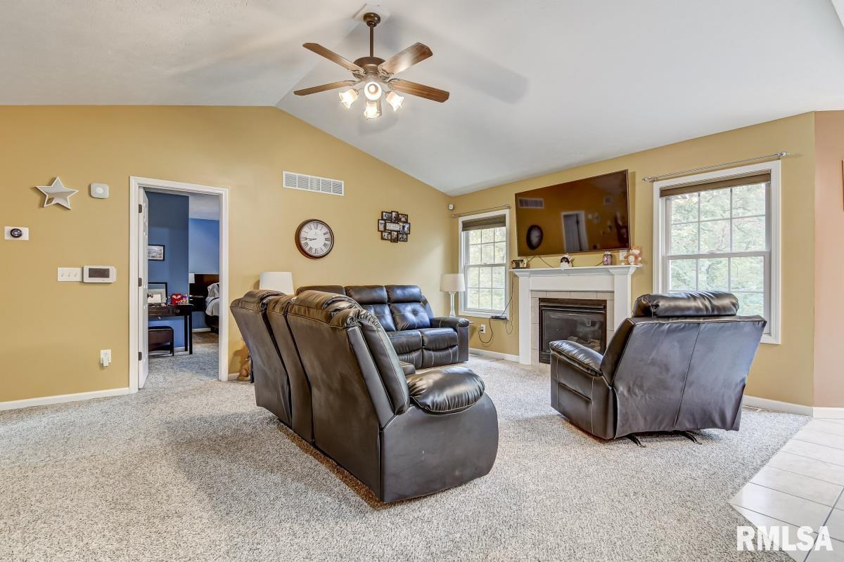 3008 Andy Road Springfield, IL 62702 - Photo 9 of 35