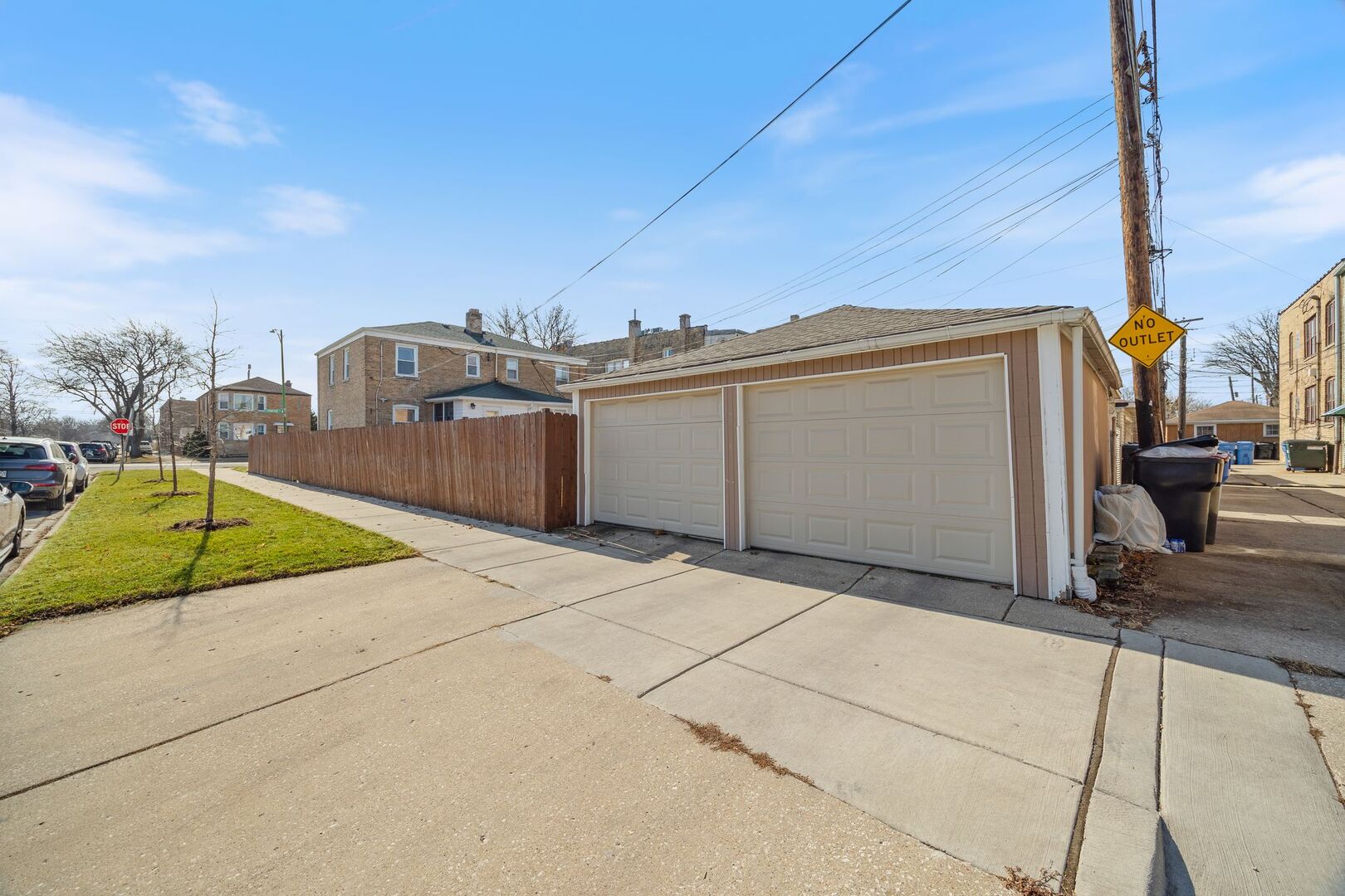 5300 West Foster Avenue Chicago, IL 60630 - Photo 27 of 27 a view of a terrace
